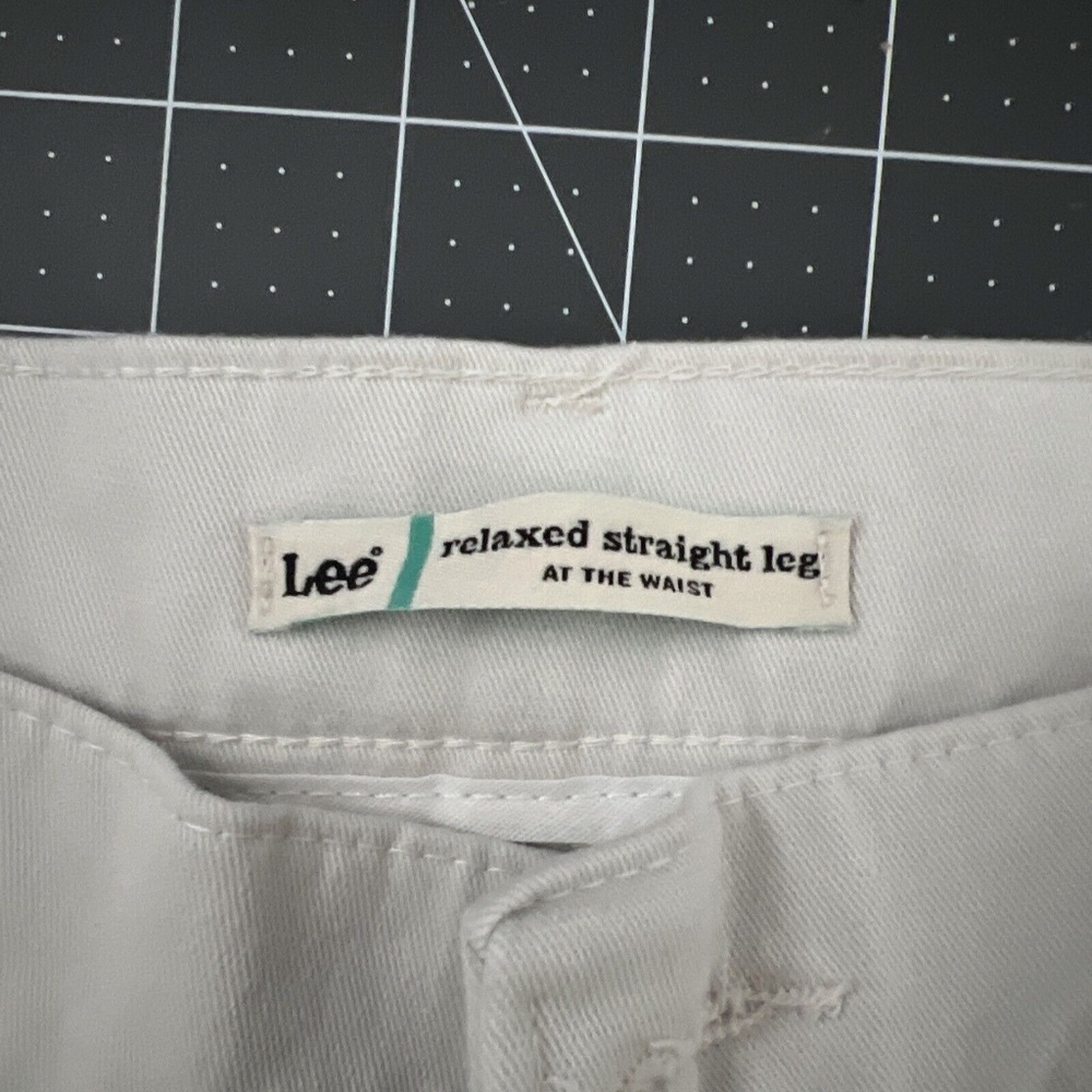 Women's Lee Relaxed Straight Leg At The Waist Off-White Pants 8 Petite - Picture 3 of 4